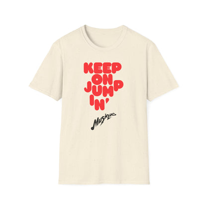 Cream t-shirt with red text "KEEP ON JUMP'N" and black script "Musique".