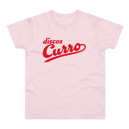Pink t-shirt with red "discos Curro" text in script font.